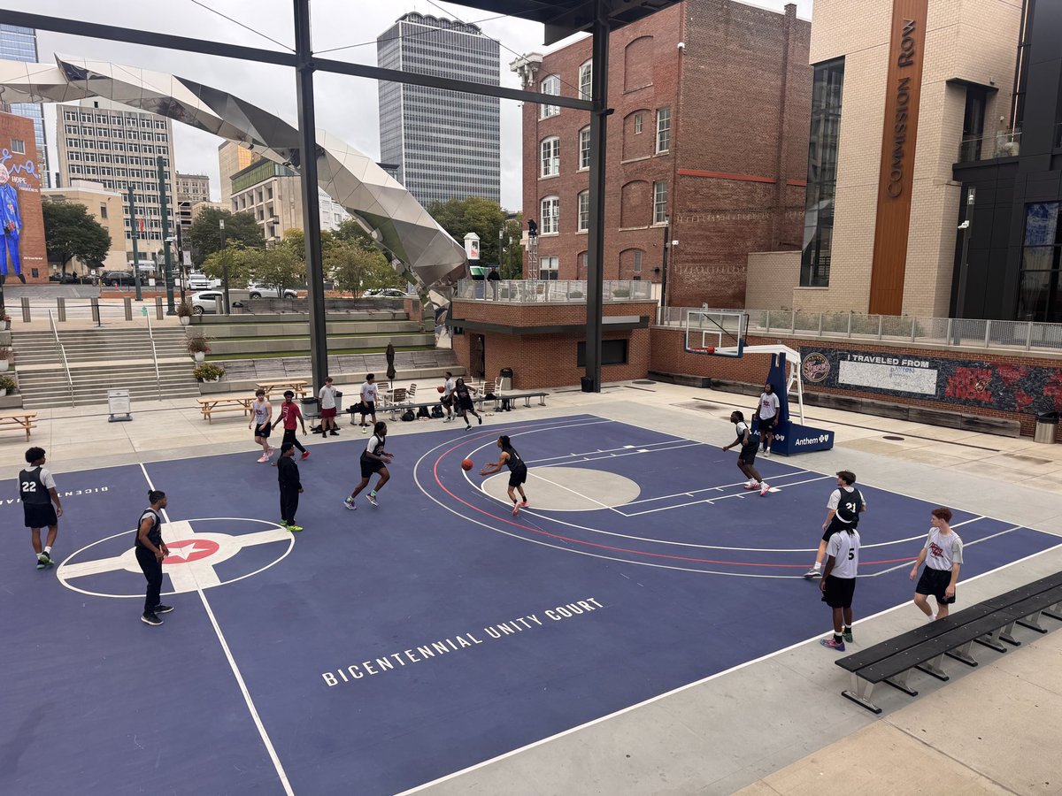 IUColumbusMBB's tweet photo. It takes what it takes. The work is the work! And this group works!

Thankful to @pacers for tremendous hospitality is hosting our practice at their Bicentennial Unity Plaza. We love this game!  🦁 🏀 https://t.co/U2JpGADbs3