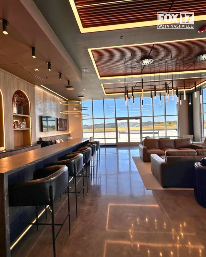 FOXNashville's tweet photo. Nashville’s John C. Tune Airport has a new option for business and private flyers. ✈️https://t.co/D0HCQMPwfM
#NashvilleNews #JohnCTuneAirport #JetAccess #Aviation https://t.co/wAIyhofVCq