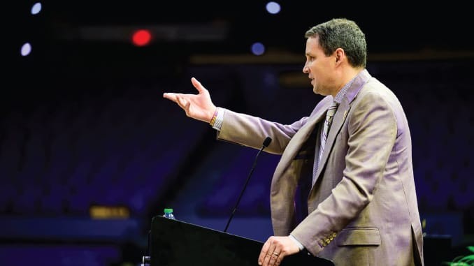 GeauxBot's tweet photo. Will Wade should hold a Midnight Madness roster reveal as the site lists just 4 players while 15 are practicing, per Tiger Rag. https://t.co/5zOxqa9xVJ