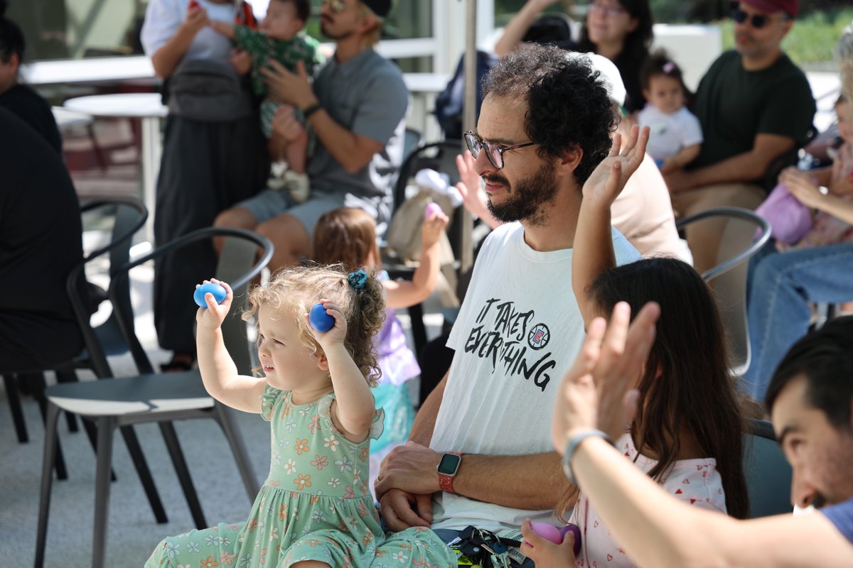 SMPublicLibrary's tweet photo. Fix-It Familia Storytime  

Celebrate Hispanic Heritage Month and enjoy a special storytime featuring Lucky Diaz’s Fix-It Familia, followed by a craft inspired by the book. For ages 5 - 11. 

Friday, October 9 | 3:30 - 4:30 p.m. | Pico Branch, The Annex https://t.co/GkfyPVP2PU