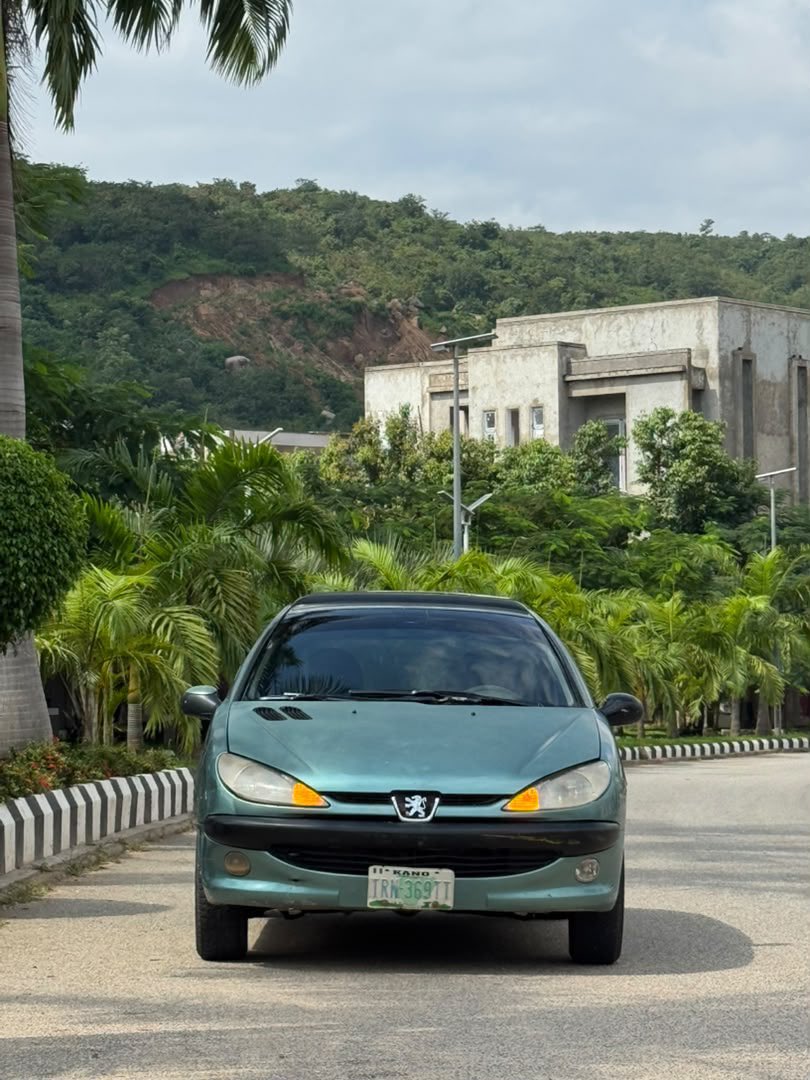 topcars_abuja's tweet photo. 206 Automatic for 2.5M Pere https://t.co/hYDTN3u0dn