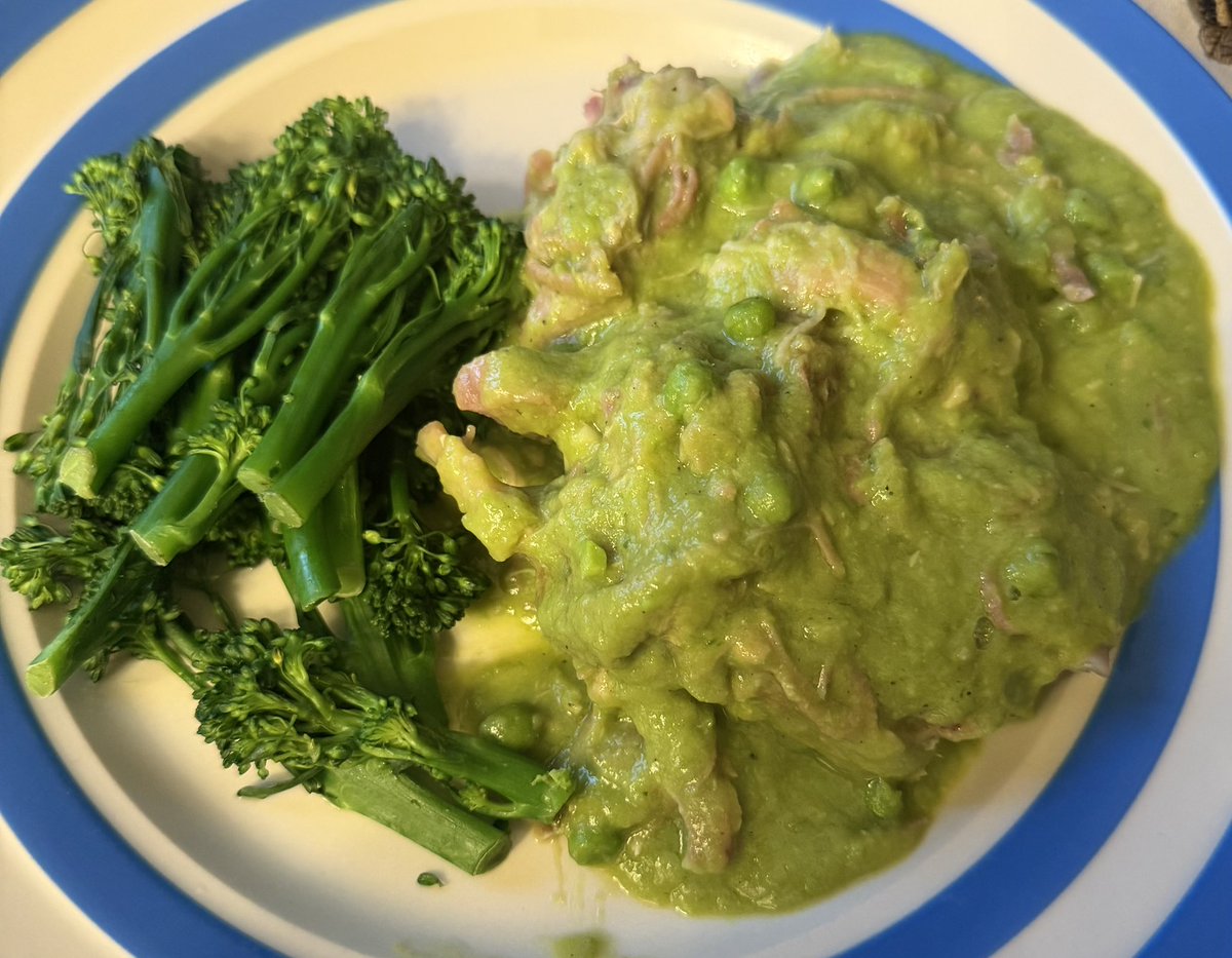 JohnHuyton's tweet photo. Dinner: pea ๐ซ & ham ๐ soup ๐ with broccoli ๐ฅฆ
Simple Food Simple Flavours Simply Delicious ๐ฅฐ
Meal Intake approx 360 calories
Nutracheck App calories verified ๐ฒ
#protien #anixety #mentalhealth #lifestylechanges #1stonetogo #9stonelost #diabetes #2026Goals #UFB #ProudMoment