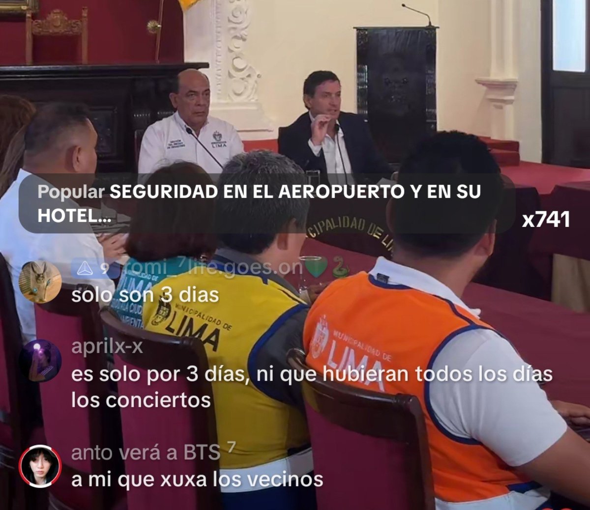koomimiicat's tweet photo. A MI QUE CHUCHA LOS VECINOS https://t.co/5ILgXOD6Lz