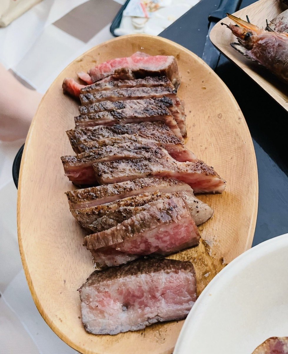 ororon0318's tweet photo. 結局こういう肉が一番美味しいわよね♡ https://t.co/gBluYS7HEJ