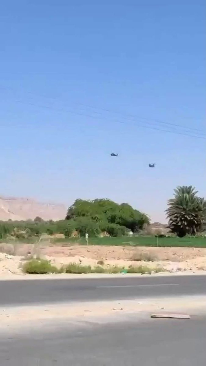 AbntAlhsyn's tweet photo. 🛑عاجـــــــــــل

مروحيات تقوم بنقل الجـ..ـرحى وجثث القـ..ـتلى ⁧#السعوديين⁩ من مقر قيادة قوات التحالف في ⁧#عدن⁩، عقب إسـ،،ـتهدافه بصـgاريخ ومـ،،ـسيّرات وانباء عن دمـ،،ـار هائل وسقوط عشرات القتـ،،ـلى والجرحى من بينهم قادة سعوديين.
منقول https://t.co/11UWBJVLhe