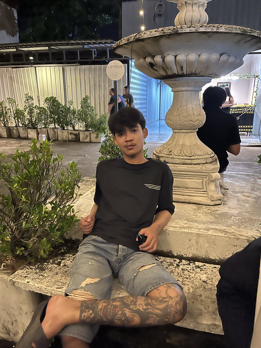 Bom1214337's tweet photo. เมาๆ https://t.co/tZvaejlRhG