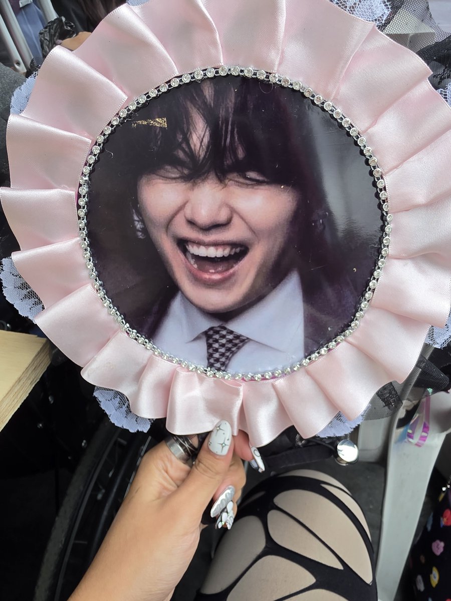 yoondaech's tweet photo. como te amo miamor https://t.co/lV00qxgPQL