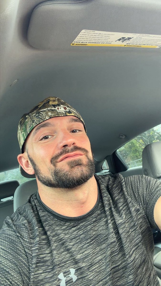 countryboykp's tweet photo. Rainy day in Austin #ATX #selfie #rain https://t.co/o8tVBakdK5