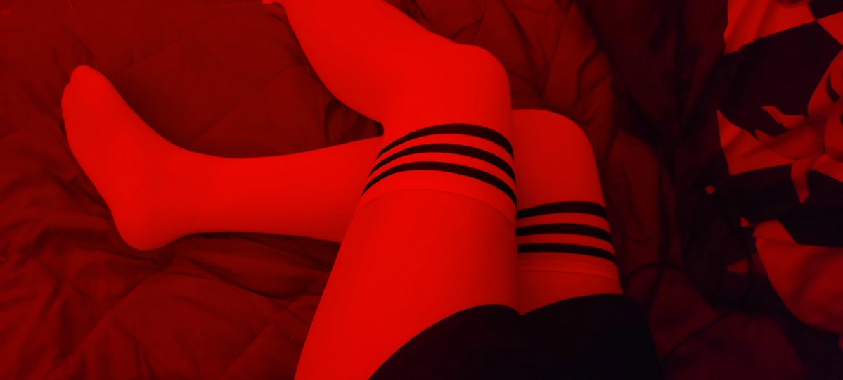 Femboykate5's tweet photo. You should totally let me squeeze you with my thighs #femboy #trans #thick https://t.co/thgOKLOzwt