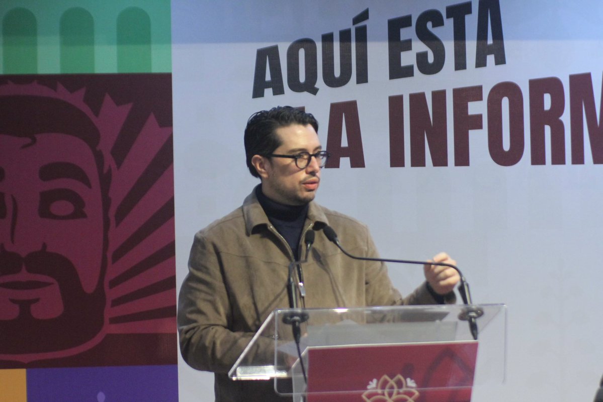 INDICEMEDIAMX's tweet photo. ⭕️ #Cuestiona periodista británica a Gobierno de Tlaxcala por trata de personas. La pregunta fue directa: ¿Un proxeneta no puede trabajar libremente en el estado?…
Durante el ejercicio periodístico Diálogo Circular, la periodista británica Louisa Callaghan, corresponsal de The Sunday Times y especialista en trata de personas, cuestionó al coordinador de Comunicación del Gobierno estatal, Antonio Martínez, y a la titular de la Secretaría de la Mujer, Nydia Cano, sobre los casos de trata que persisten en Tlaxcala.
Ambos funcionarios se dedicaron a evadir la realidad, y el vocero terminó por contradecir a la gobernadora Lorena Cuéllar quien -dijo en su momento- que afortunadamente en Tlaxcala, el delito de trata ya no existía.
Martínez Velázquez, señaló que Lorena Cuéllar, lo dijo en su oportunidad, y que ahora hay seis casos de este delito que investiga la autoridad ministerial.
Imagen: Cristihan Martínez / NierikaImages
