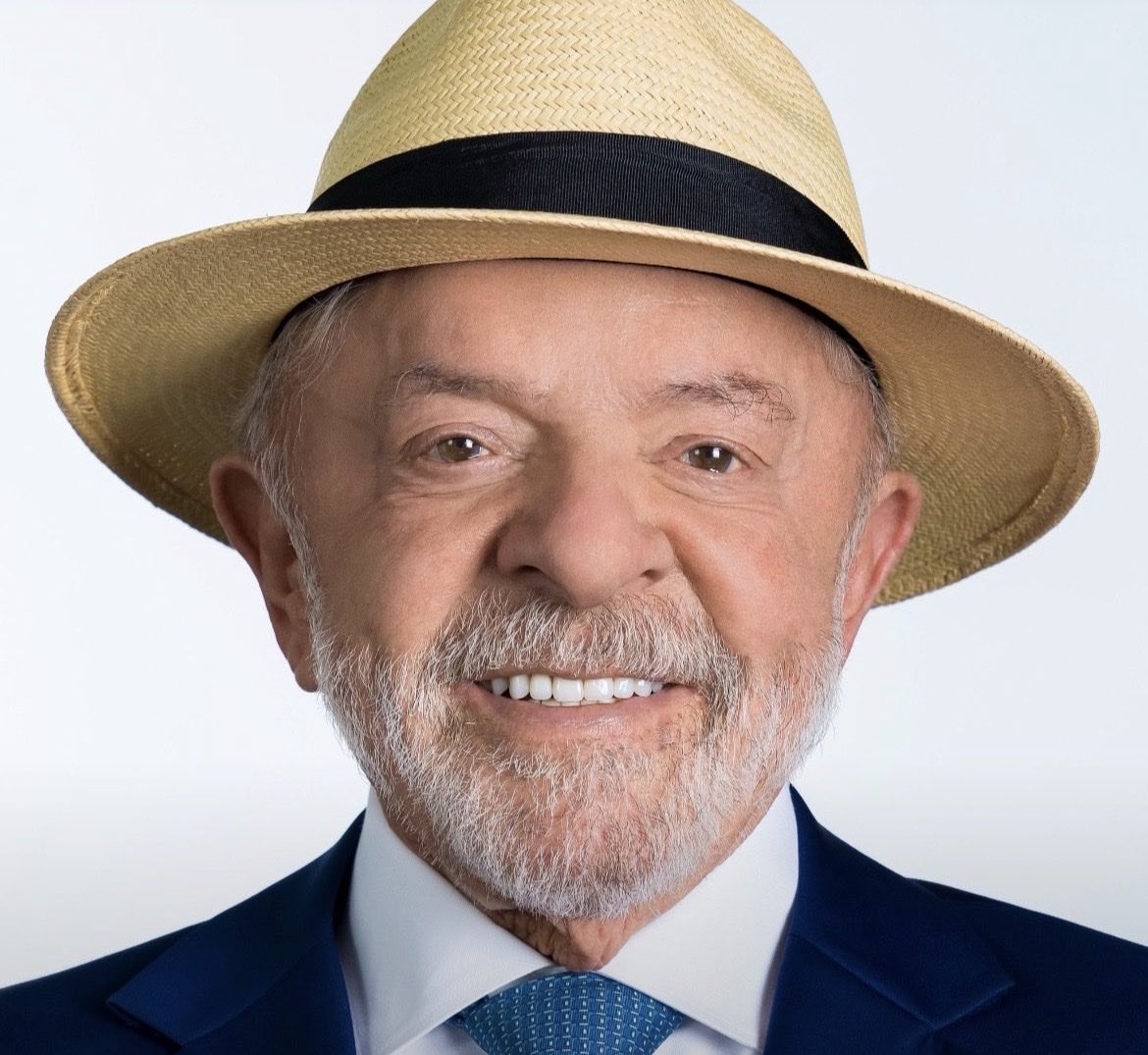 pesquisas_elige's tweet photo. 🚨URGENTE: A entrevista do Presidente @LulaOficial (PT-SP) ao Flow Podcast acabou de atingir 11 MILHÕES de visualizações em 15 horas, tornando-se o vídeo mais assistido e com mais likes (♥️) da história desse canal do YouTube. O Pres. @LulaOficial (PT-SP) agradeceu aos militantes que o acompanharam e DESEJOU QUE TODOS SIGAM @Pesquisasdolula e @pesquisas_elige, pois continuaremos a fornecer APOIO IRRESTRITO ao nosso Chefe de Estado!🇧🇷👍😭😎👀