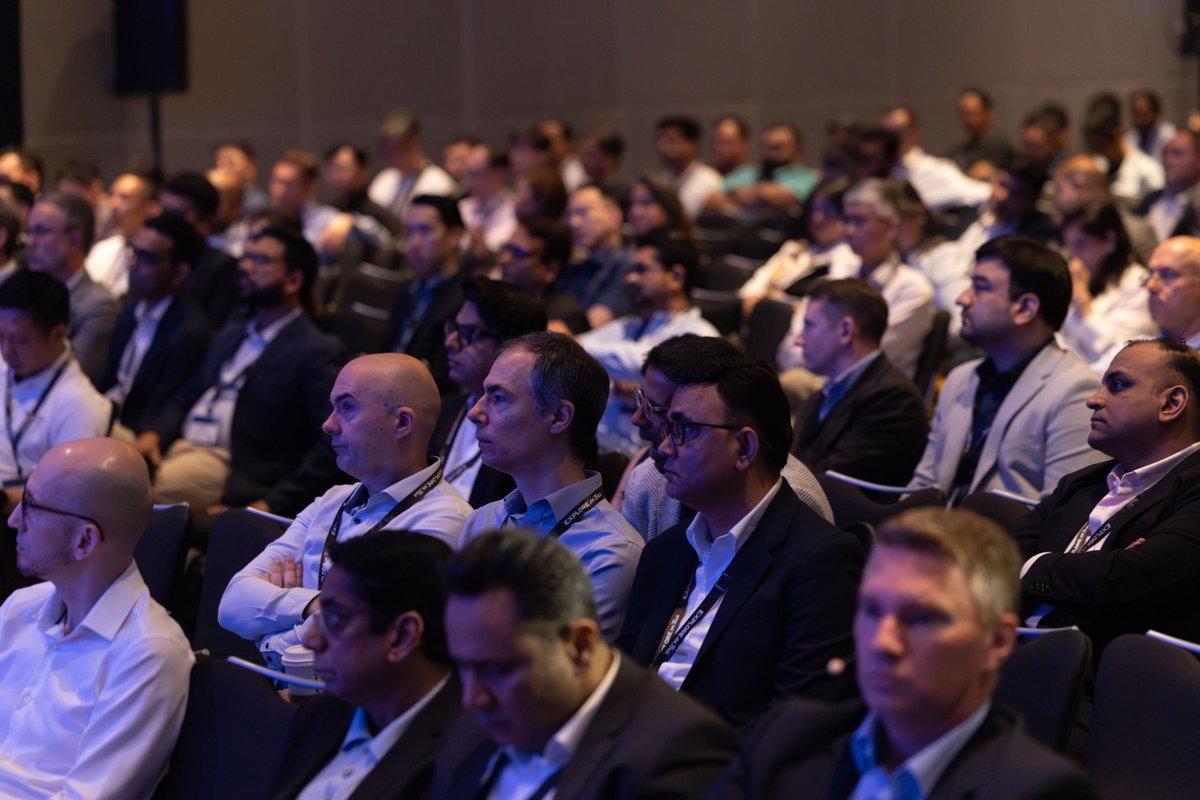 VMwareExplore's tweet photo. VMware Explore on Tour in Singapore was a huge success!

Hundreds joined us for packed VCF breakouts, continuous Hands-on Labs, and onsite certifications.

Read the recap and get ready, Frankfurt, you're up next: https://t.co/qAIjxttXFo https://t.co/J5GXDP0vjd