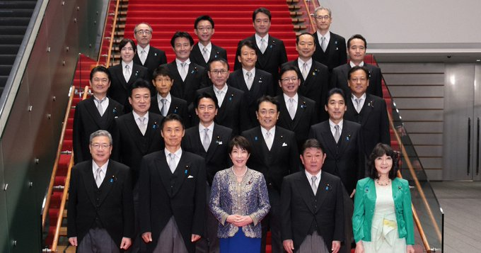 lZW2tfIMFYtnnlz's tweet photo. @nhk_news 確か沖縄知事選挙直後、半日も経たずに3000億に数割も予算増加したような？  
マスコミはそういう悪事を追求しないと。

恫喝、恐喝、脅迫、なんでもありなんだ。
捕まらない無敵の犯罪集団自民党。
https://t.co/MeurkmSinx https://t.co/IxxGPwpSfY