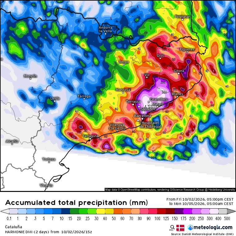 P4Estacions's tweet photo. Alguns dels models mesoescalars fan por 😱 per a les pròximes 48h ⚠️

👉 Amb aquests mapes, podríem superar els 100-200 mm a molts punts del litoral i prelitoral ‼️

#Projecte4Estacions https://t.co/qDJnq3Wfmd