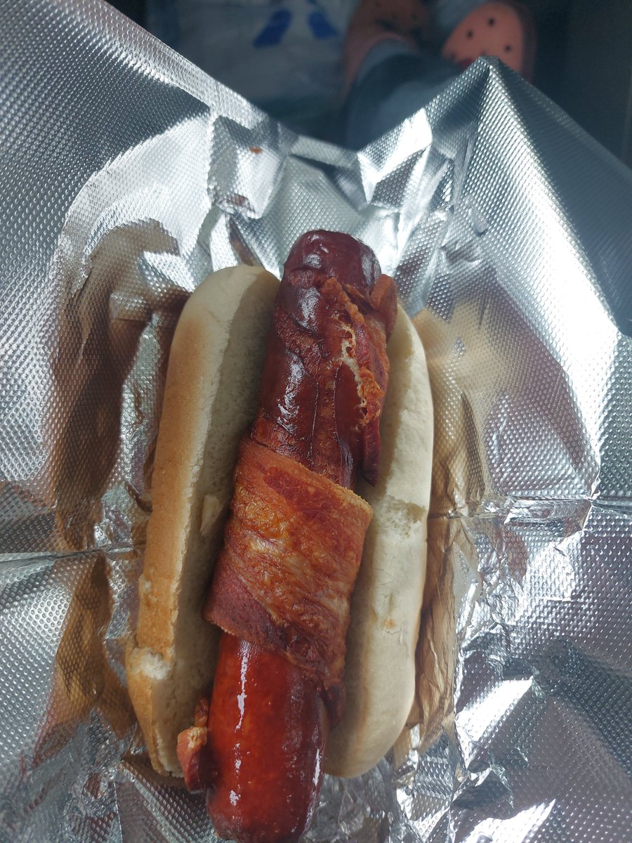 Cosmicfishboi's tweet photo. Wait no, seriously, why is this hotdog kinda scarspo
#shedtwt #ouchietwt #scarspo #slittwt https://t.co/VS3RpnyXIv