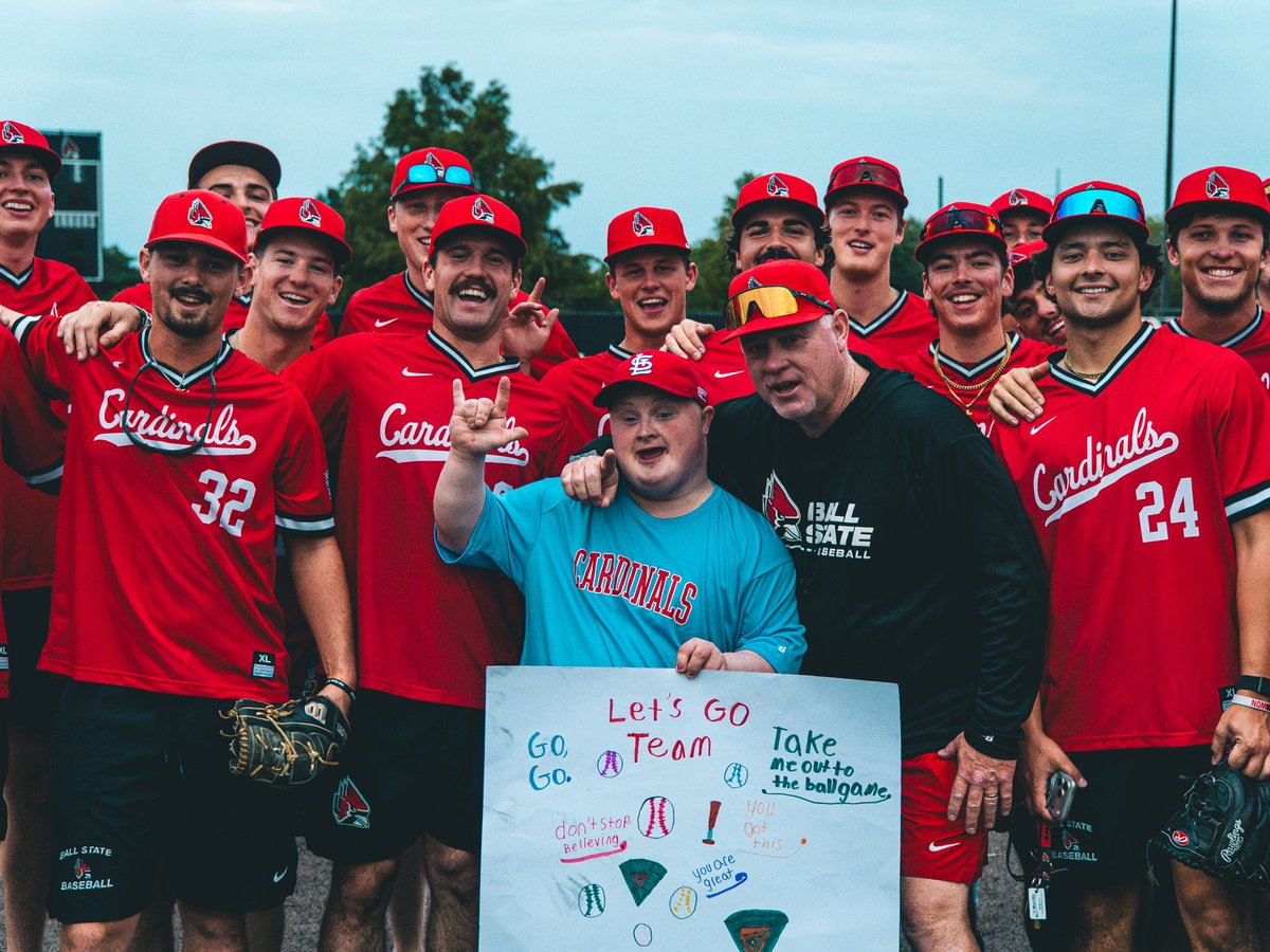BallStateSports's tweet photo. Our baseball and softball teams had a great time helping out at the Miracle League game on Wednesday! https://t.co/ndNHbKtc5k