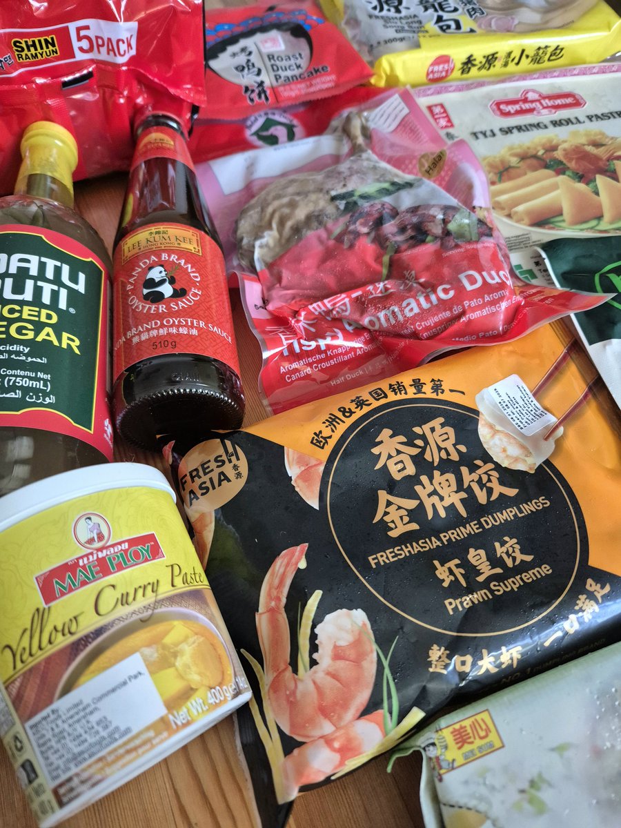 greenheart03's tweet photo. AD 》Food for Foodies •
🌟 Oriental Supermarket haul
📍United Kingdom 🇬🇧
#dimsum #dumplings #noodles #sauces #viral #collab #influencer #supermarket #onlineshop #grocery #snacks #dessert #asianfood #delivery #supportlocal #healthy #fyp #england #uk #competition #giveaway #expat https://t.co/mEUgu0wiY4