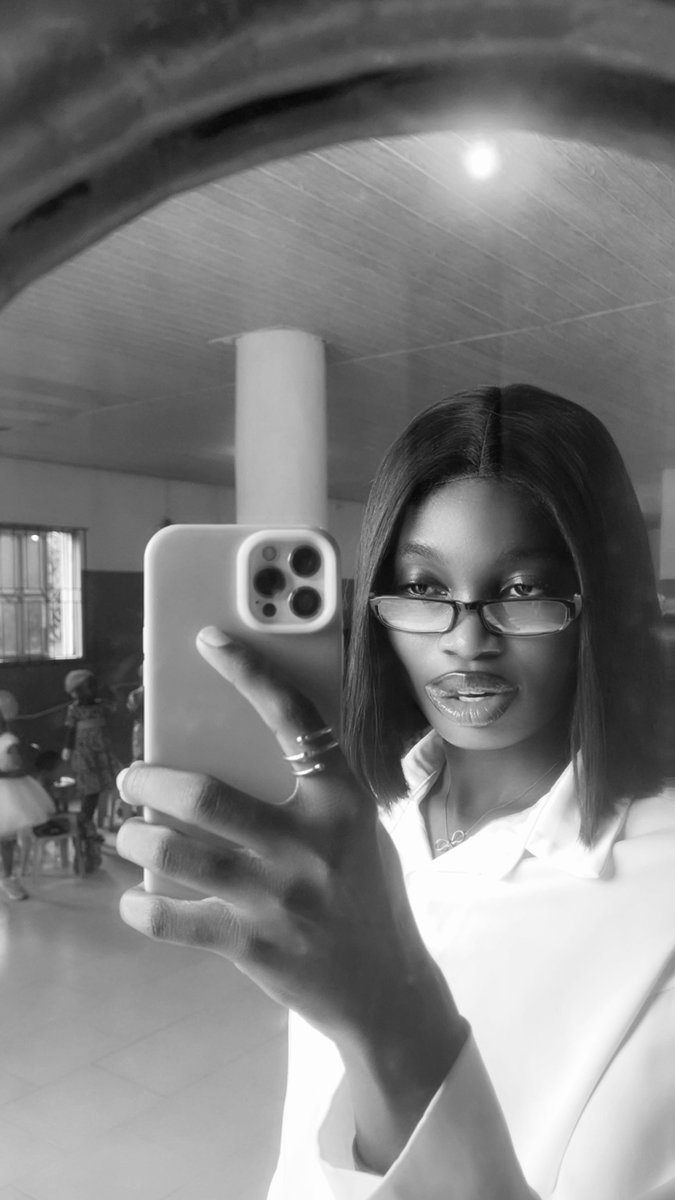 debbierhyse002's tweet photo. Happy New Month 🤎🌸 https://t.co/EuvcyGF0N2