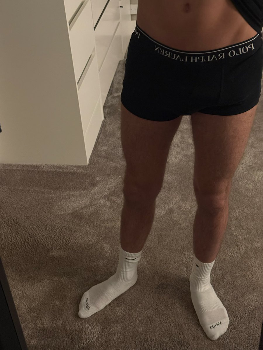 MasterJayden12's tweet photo. U want the full package? 😈🍆💦🧦#findom #cashcock #cashking #whitesocks #nikesocks #gay https://t.co/t8C07K0WNo