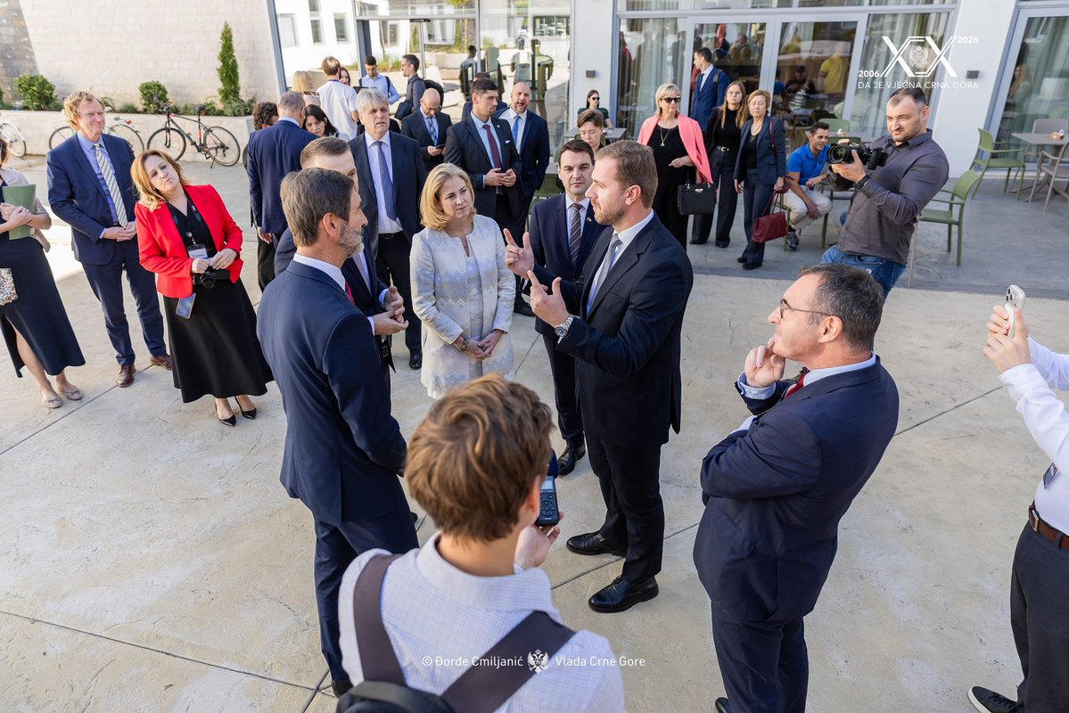 naim_gj's tweet photo. 📌 Pleasure to welcome the Foreign Ministers of Austria, Czechia and Slovakia at WB3C. 🇦🇹 🇨🇿 🇸🇰 

We discussed strengthening cooperation between the S3 countries and the Centre as a regional hub for cybersecurity, knowledge exchange and capacity building, contributing to a more resilient and secure Western Balkans. 🇲🇪 🇪🇺