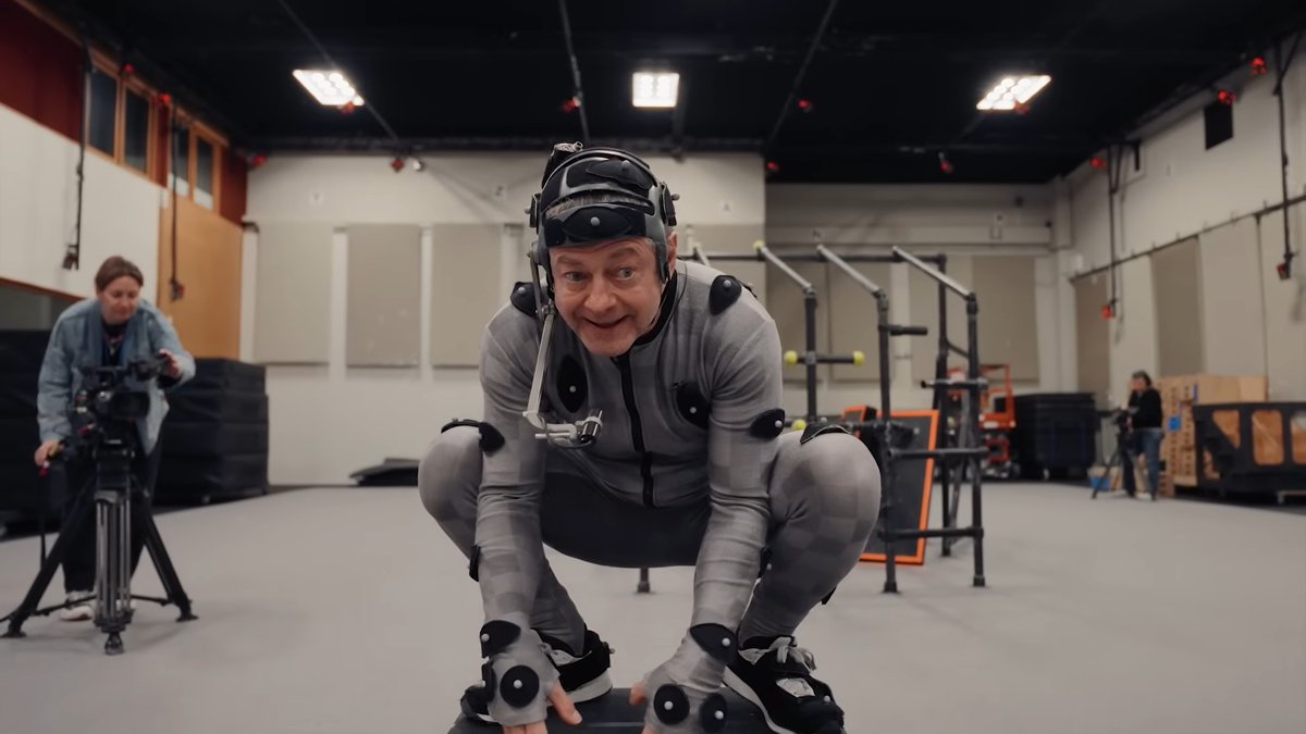 Alonzo080's tweet photo. Warner Bros has released set photos from The Lord of the Rings: The Hunt for Gollum, following its director and star as he transforms back into the iconic character in a motion-capture suit. The story takes place between The Hobbit and The https://t.co/yrktfABqi6