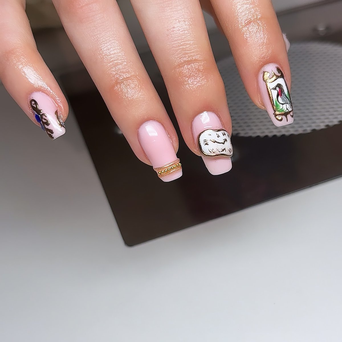 tjaydiaz's tweet photo. Are y’all realizing these are her natural nails? https://t.co/i8GFDWHLRm