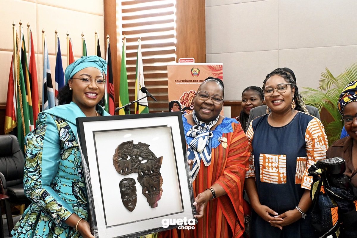 Guetachapo's tweet photo. Participámos hoje, na Cidade Maputo, na abertura da 2.ª Conferência dos Movimentos dos Direitos das Mulheres dos Países Lusófonos, onde partilhámos experiências e reforçámos a nossa união em defesa dos direitos das mulheres e raparigas.

#JuntosSomosMaisFortes https://t.co/4YIigCt7Vv