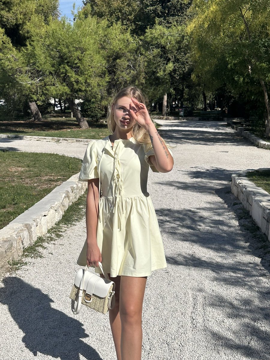 essie_mur's tweet photo. #Petite #LinkInBio #SoftGirl #Blonde https://t.co/3Gr12tgu36