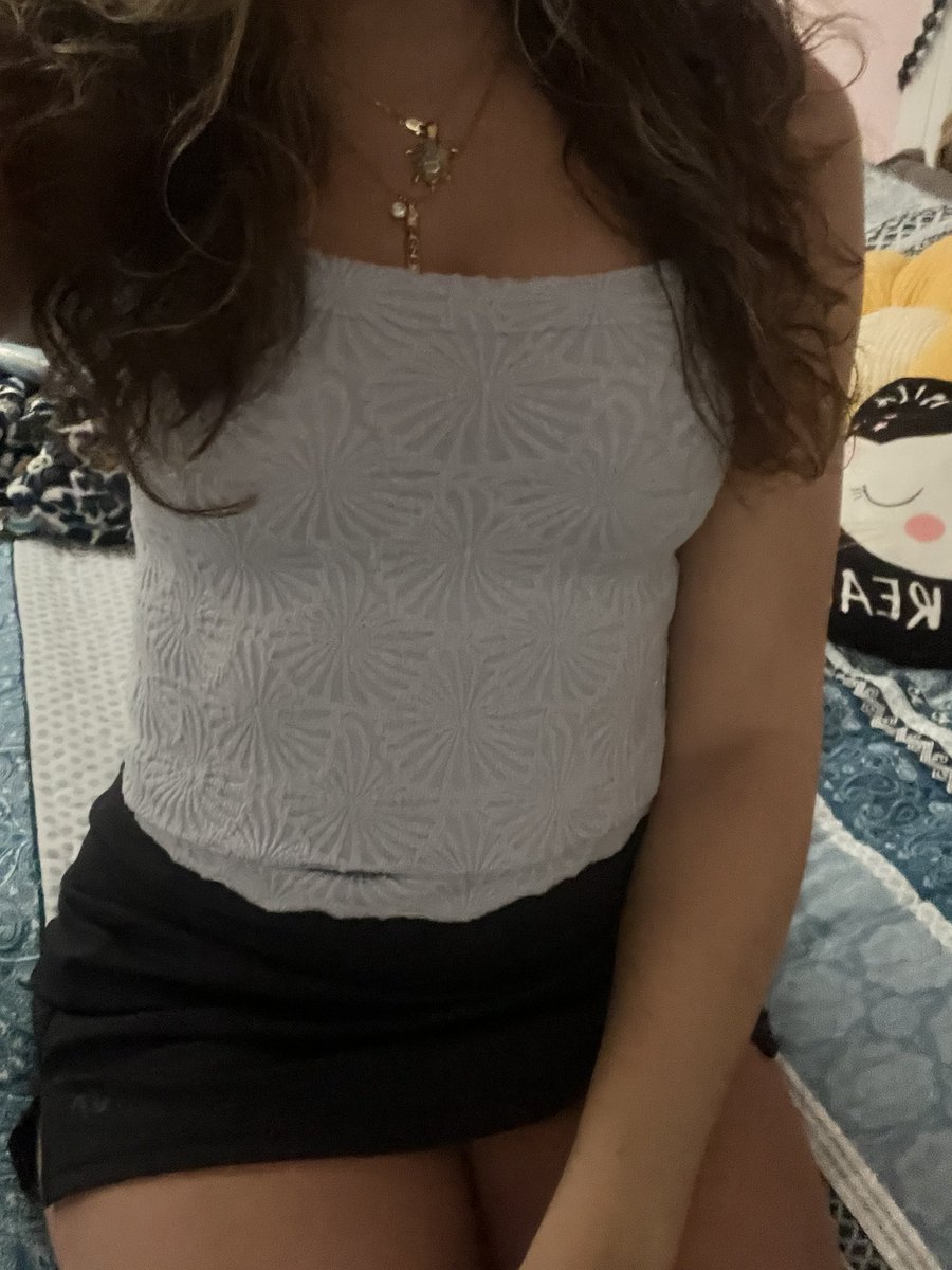 LilSmileyCloud's tweet photo. Skirt🥴 https://t.co/7aMljL7WZv