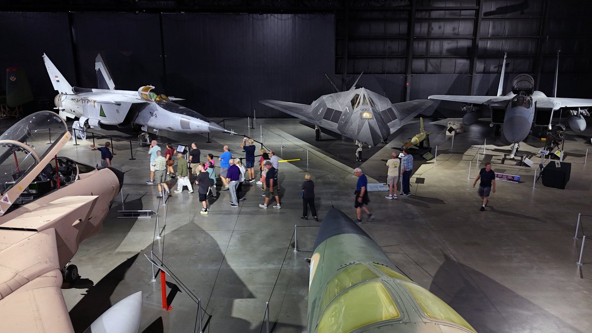 AFmuseum tweet picture