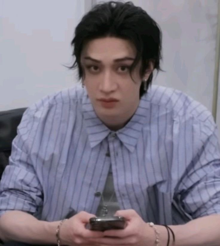 moonypeaches's tweet photo. Perdón pero no se les podía ocurrir este año una forma distinta de “desearle feliz cumpleaños” a Chan??? Qué puto asco y cringe abrir X hoy y lo primero que salte sean tetas y culos que NADIE pidió ver 

#HappyBangchanDay 
#Bangchanbirthday https://t.co/KMxB5Nv27o