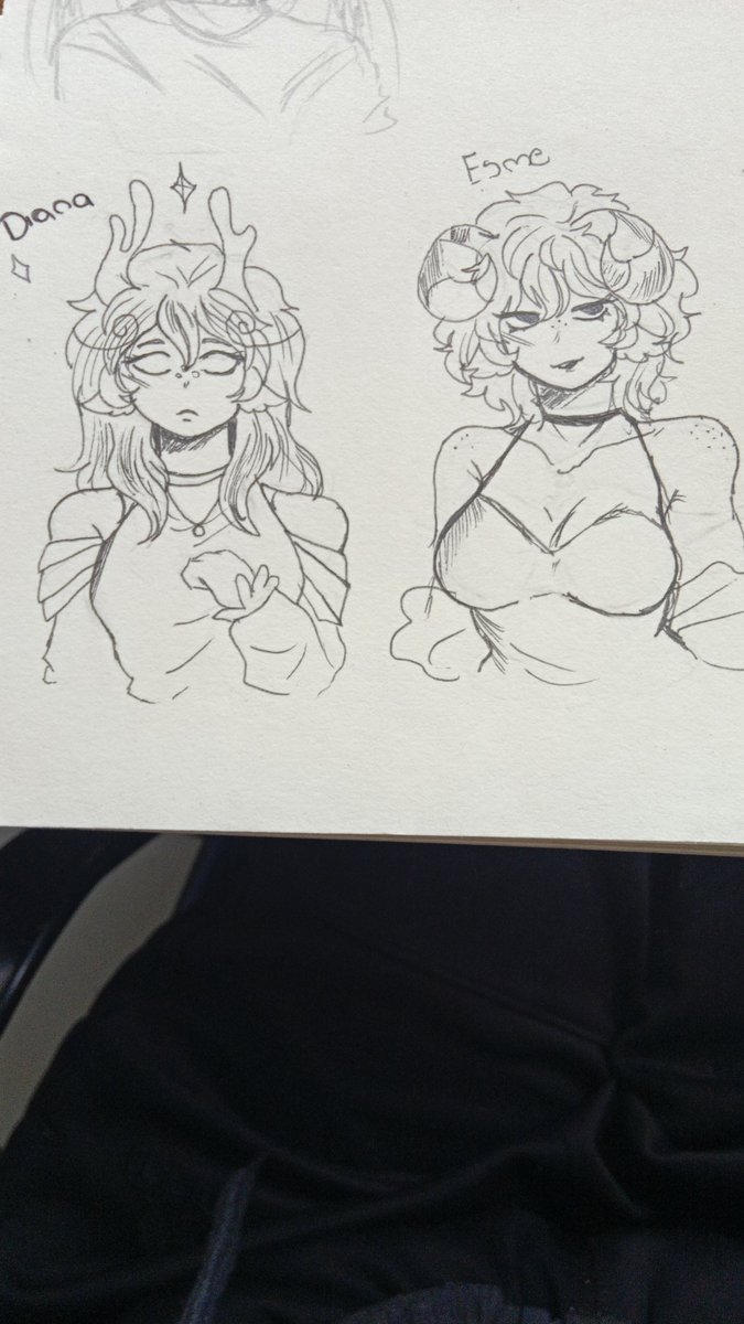 77Genrry's tweet photo. Bocetos personajes https://t.co/sOQdTl5t1r