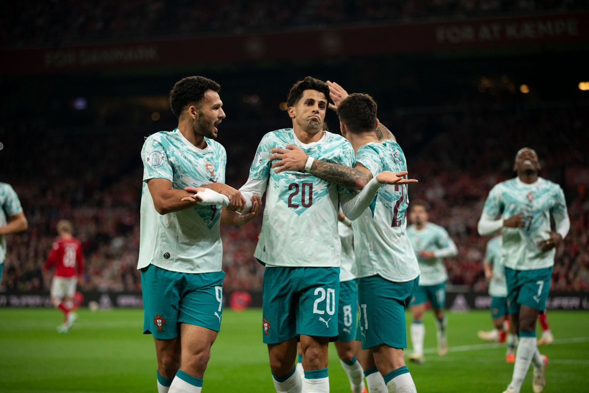 decance7's tweet photo. João Cancelo #DENPOR https://t.co/g38fSyjD38