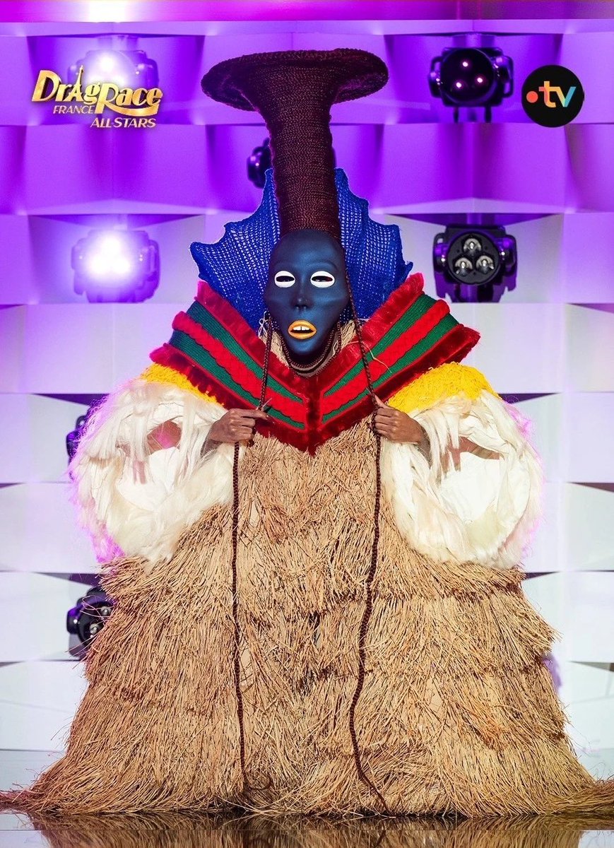 malvado_f4g's tweet photo. but let me give high praises to all star winner with a legendary runway package. mami watta from drag race france all stars. her drag aesthetic is so conceptual and she ties in her culture so beautifully. she created moments on that runway. https://t.co/pR8vvhpS8D