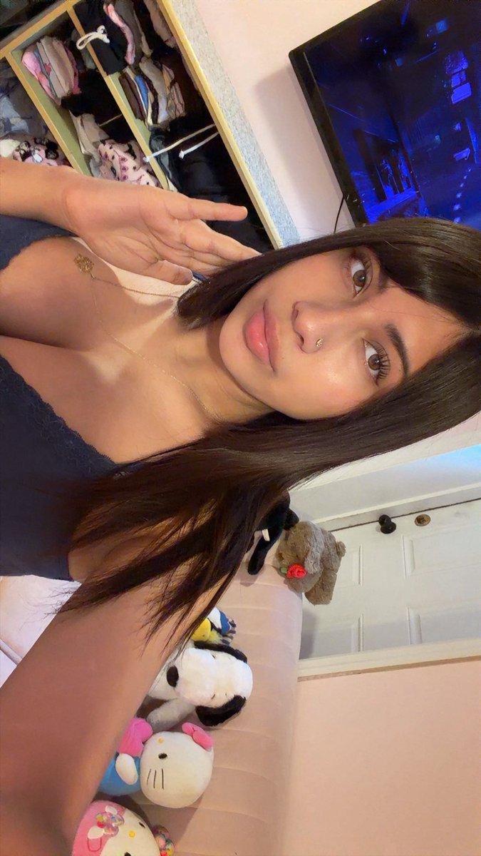 drainjhz's tweet photo. my mascara came out nice here https://t.co/4MxsAtQUPb
