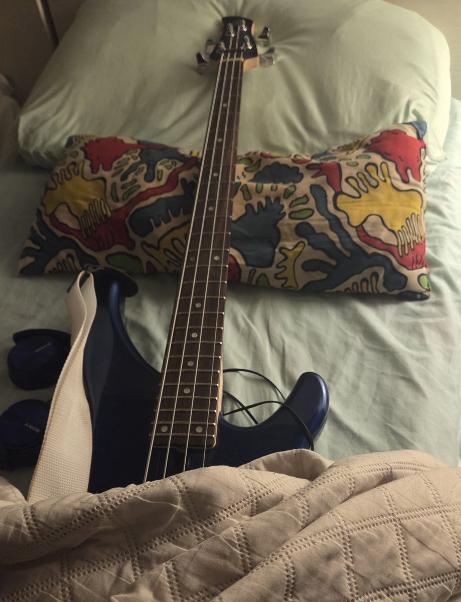 alephryn's tweet photo. goodnight https://t.co/RNdkc8VLxv