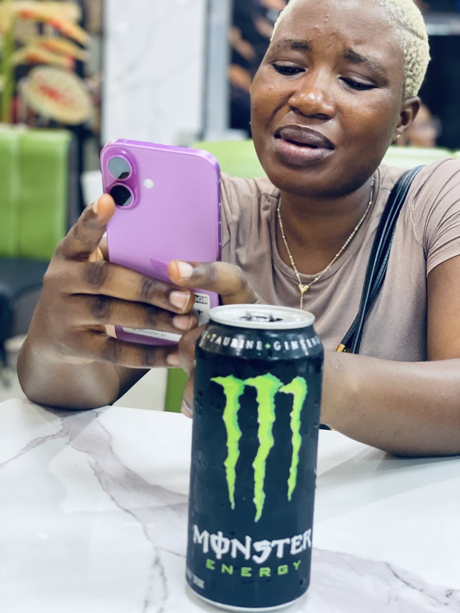 OneModupe's tweet photo. I  am addicted to taking at least 3 cans of energy drinks per day, now my heart keeps beating faster than normal😩 https://t.co/MWDfBFHQn9