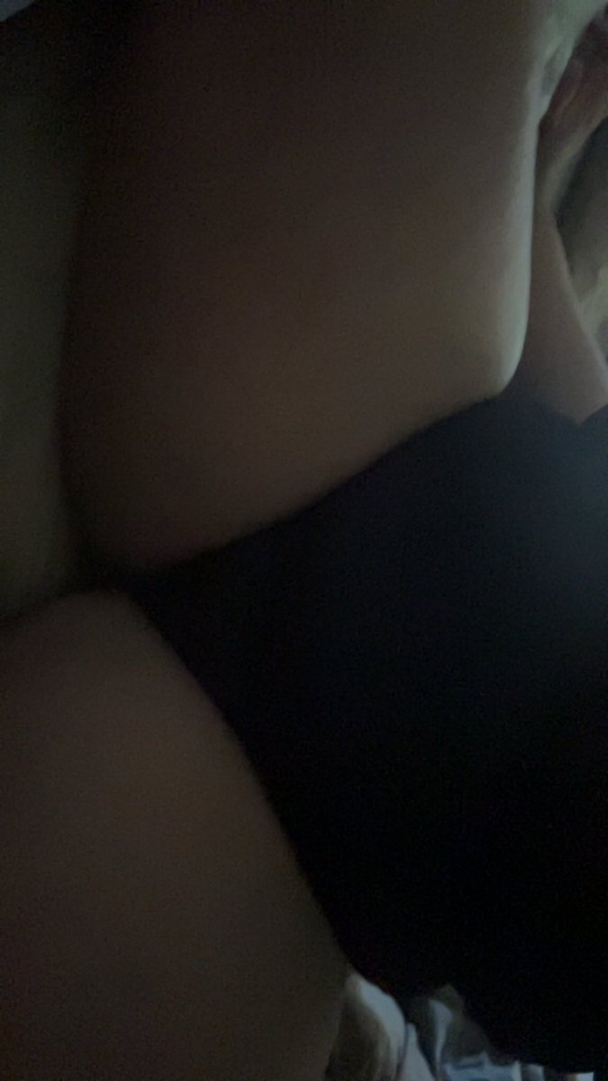 yourcutierii's tweet photo. Hehe what’s underneath 😸 https://t.co/iZUaP0A6Hw