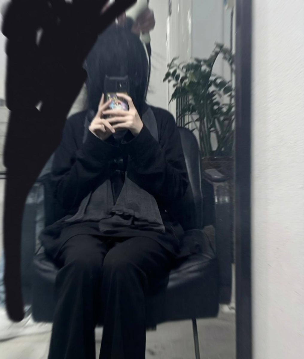 Hehehiji's tweet photo. 髪切った〜 #ヘアカット #自撮り界隈 https://t.co/jjXup6wgia