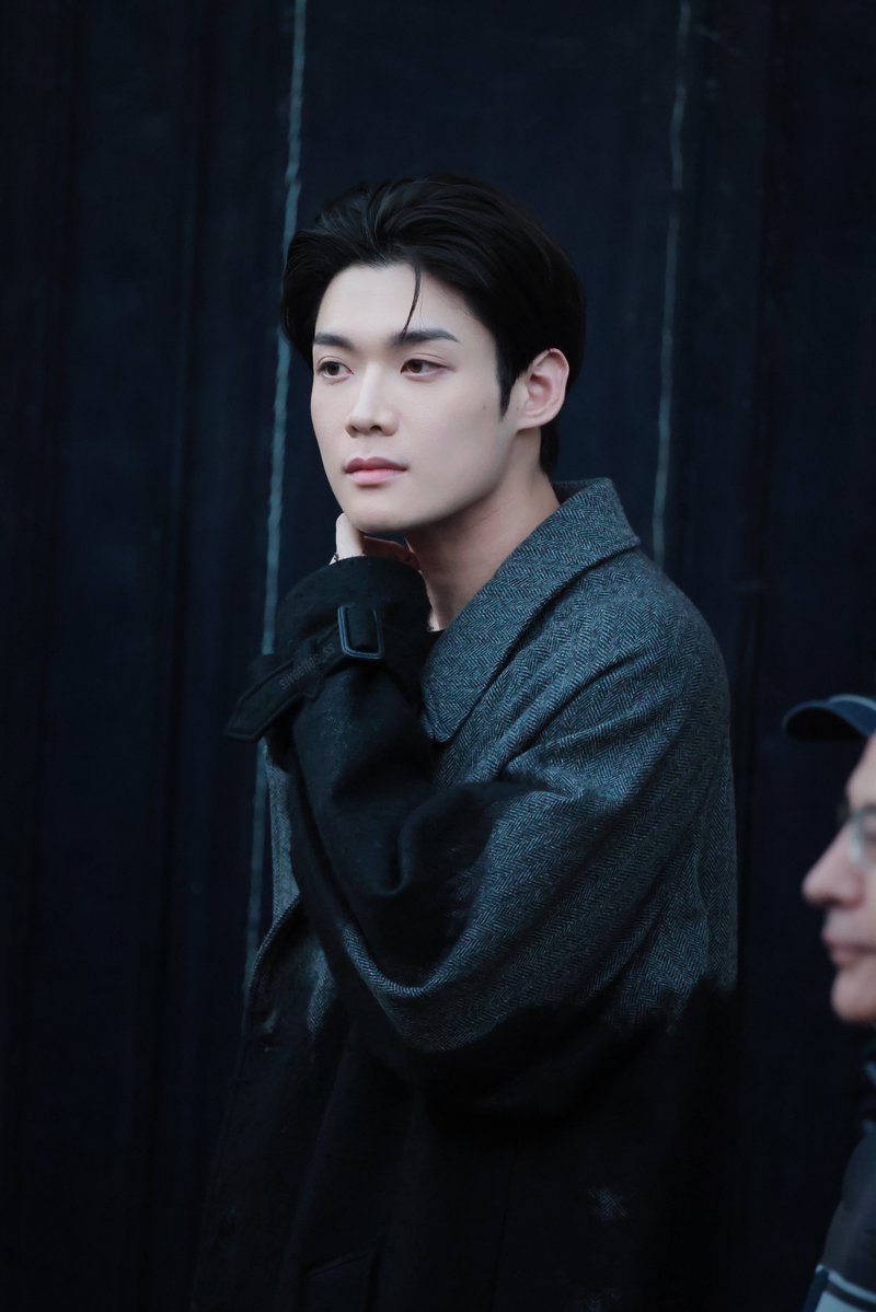 sweeties_ss's tweet photo. #kimyoonsik #김윤식
#金允植  #검사실의제안

261002 Yohji Yamamoto https://t.co/NTu7rOcMKj