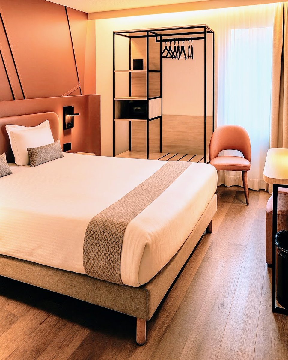 GOTICOZX27's tweet photo. Hotel Nell Axelle, 11 Rue de la Poste in Saint-Marcel: a peaceful oasis for relaxing stays, romantic getaways, or business trips. Enjoy a beautiful garden, cocktails, and fresh local cuisine. Reservations: 02 32 71 10 00 https://t.co/Li5smRh5Jl