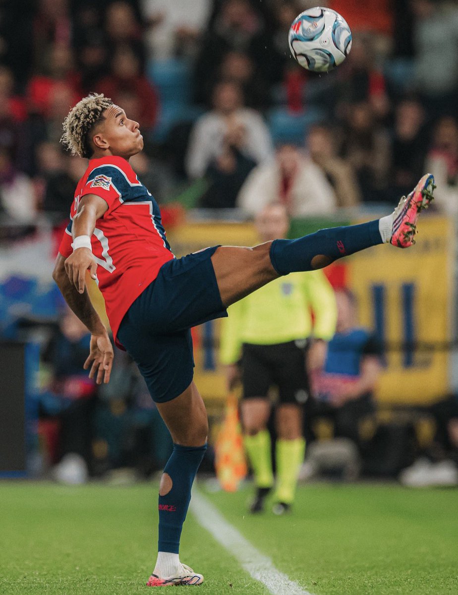 AFC__Xtra's tweet photo. 🚨BREAKING! �� 

Arsenal are preparing a January move for RB Leipzig winger Antonio Nusa. 🇳🇴 🪄 https://t.co/W8smyw32xJ
