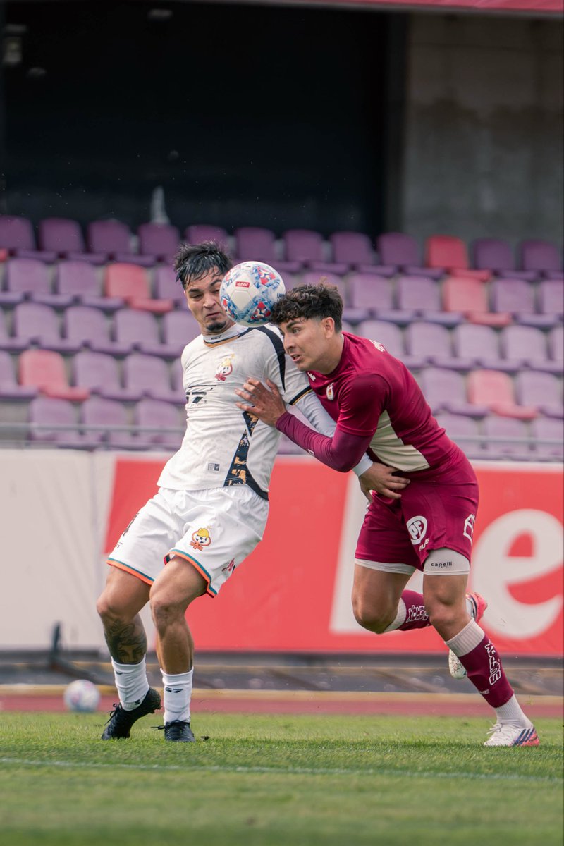 CDLS_OFICIAL's tweet photo. 𝑨𝑴𝑰𝑺𝑻𝑶𝑺𝑶 𝑬𝑵 𝑳𝑨 𝑷𝑶𝑹𝑻𝑨𝑫𝑨 🇱🇻

CDLS venció 3-2 a Cobresal en un amistoso disputado hoy en La Portada

⚽️ Felipe Chamorro
⚽️ Ángelo Henríquez
⚽️Diego Rubio

El plantel continúa sumando minutos y preparándose para el tramo final de la temporada 🔚

#SiempreAdelante https://t.co/EAx6bBvOew