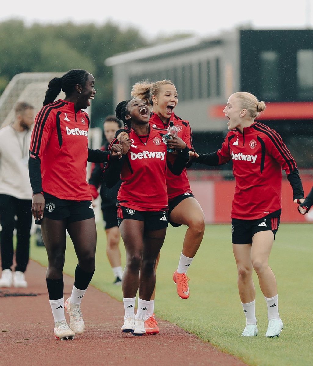 tooneslundkvist's tweet photo. i love them😭😭😭😭 https://t.co/HnZpUglrje