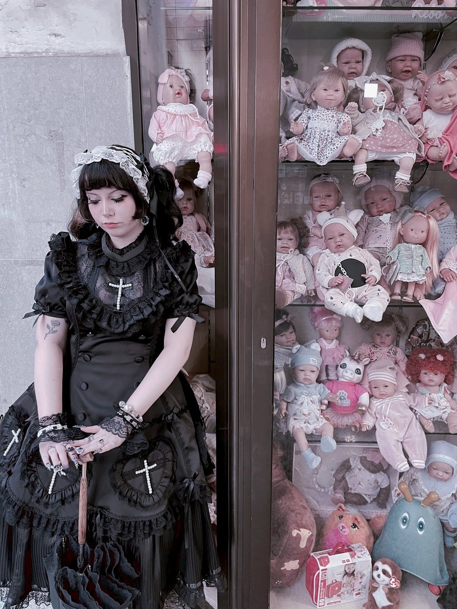 dollyrical's tweet photo. me n the voices 
#egl #lolita #lolitatwt #egltwt #jfashion #doll https://t.co/pBoff67v1L