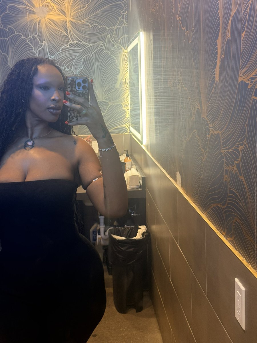 mayajosal's tweet photo. And ima always get what I want 🖤 https://t.co/23bxtMLPkd