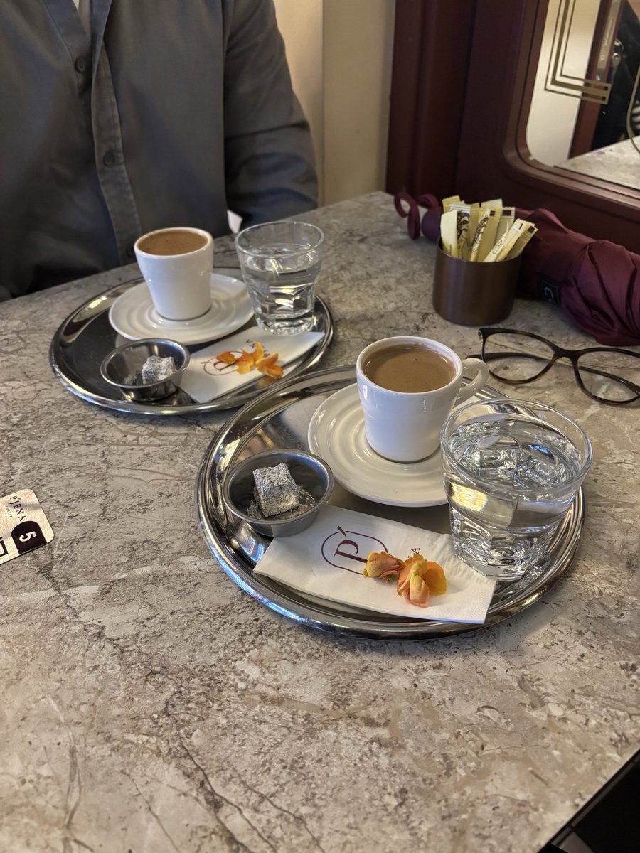 huzurbaby's tweet photo. Bugün Çark caddesinde enerjisi ve ortamı  çok güzel bir kafeye gittik kocamla 🥰 https://t.co/xo1vB86SZH
