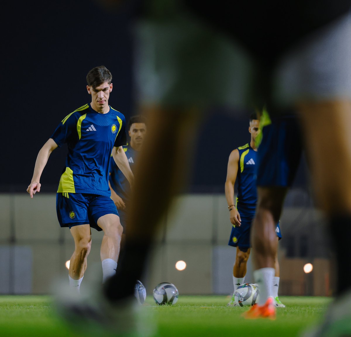 AlNassrFC's tweet photo. انضم لتدريبات الفريـق اليـوم العراقي حيدر عبدالكريم 💛 https://t.co/sKzdXObgGV