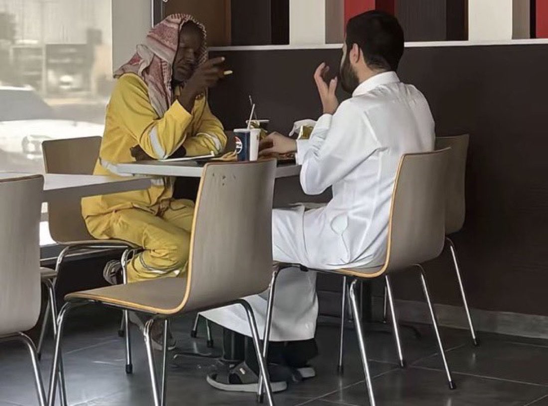 d511y's tweet photo. "عمر التواضع مادفن قيمة إنسان
 وعمر التكبر ما عطى إنسان قيمه.." https://t.co/gheVtCRgqL