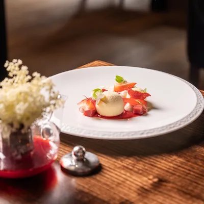 MichelinGuideUK's tweet photo. The Best Restaurants in Glasgow

Glasgow is home to an abundance of fabulous restaurants that cater to every palate &amp; purse, from MICHELIN-Starred dining to buzzy Bib Gourmands offering great value for money

Here, a few of our Inspectors’ favourite spots:
https://t.co/yMJBdrsTee https://t.co/gwhSaTs05n